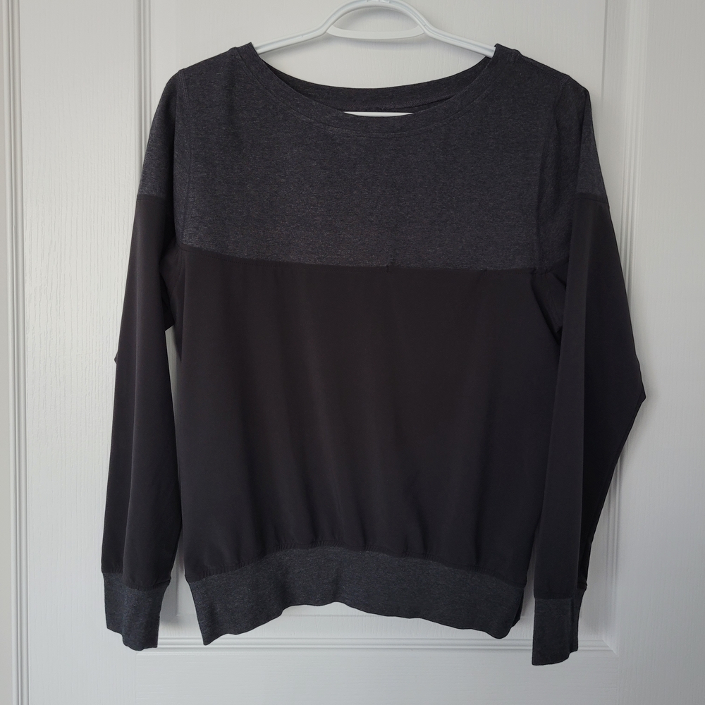 Dark Gray Long Sleeve Sweatshirt